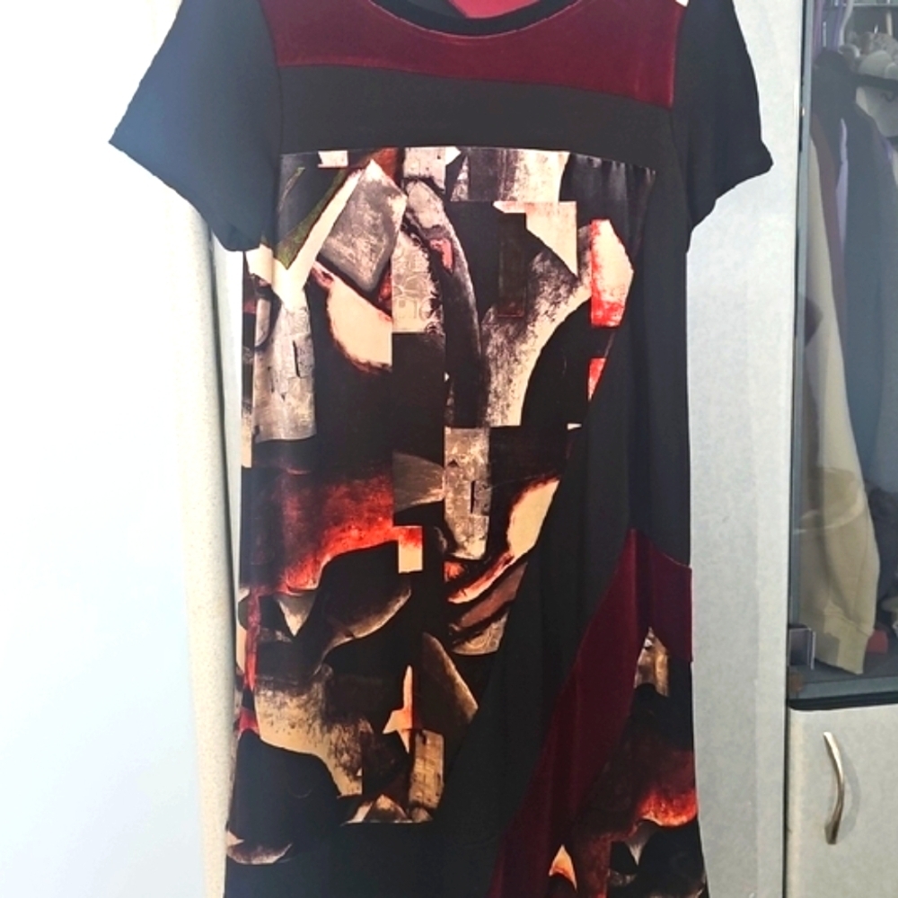 Abstract Print Velvet Short Sleeve Dress, Size L, C'Fait Pour Vous - Picture 5 of 6